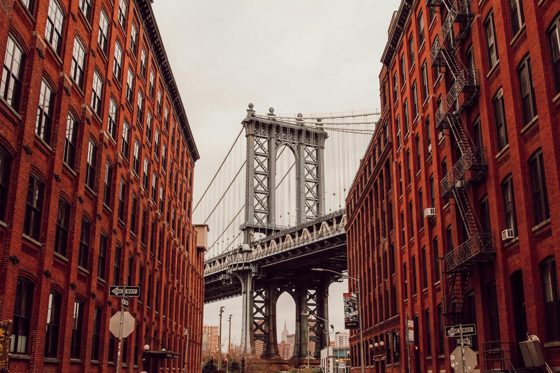 Brooklyn Bridge Von Dumbo